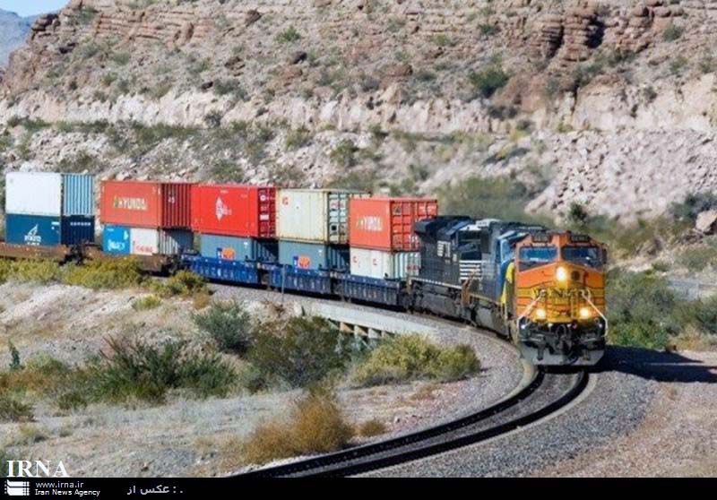 مدیرکل راه آهن جنوب شرق: 500 تن کاشی از زاهدان به پاکستان صادر شد