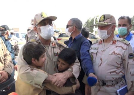کودکان آواره افغانی در آغوش امن سردار ایرانی