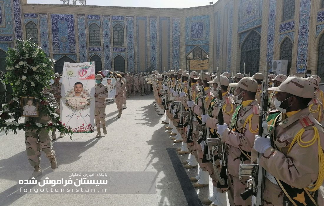 پیکر مطهر شهید مصطفی دلاور از مرزبانان سراوان امروز در زابل تشییع شد