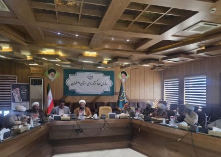 ائمه جمعه منطقه سیستان خواستار ورود جدی مسئولین برای حل مشکلات کشاورزان سیستان شدند